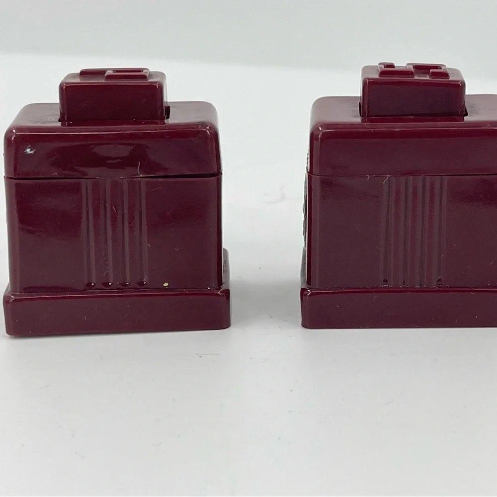Carvanite NY Statue of Liberty Plastic Salt & Pepper‎ Shaker Set 1950's Vintage